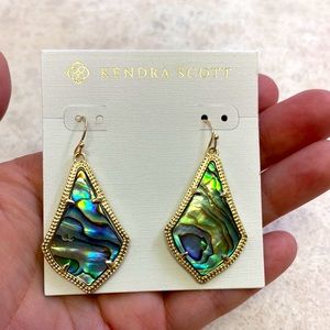 Kendra Scott Alex earrings!!